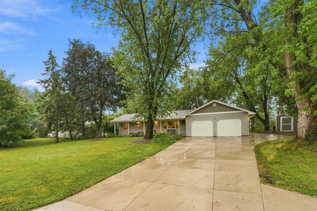 8258 Hemingway Avenue S, Cottage Grove, MN 55016