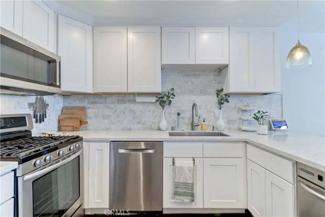 1048 Cabrillo Park Drive A, Santa Ana, CA 92701