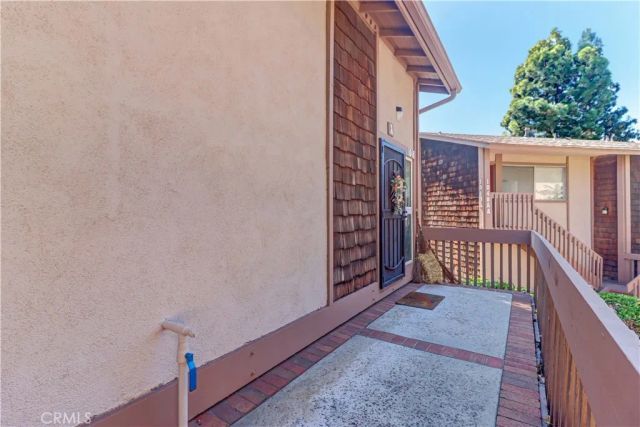1048 Cabrillo Park Drive A, Santa Ana, CA 92701