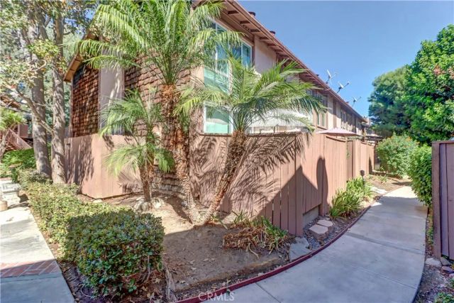 1048 Cabrillo Park Drive A, Santa Ana, CA 92701