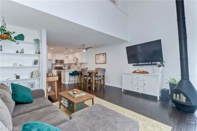 1048 Cabrillo Park Drive A, Santa Ana, CA 92701