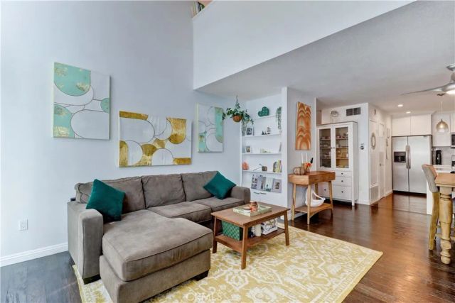 1048 Cabrillo Park Drive A, Santa Ana, CA 92701