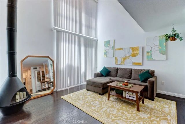 1048 Cabrillo Park Drive A, Santa Ana, CA 92701