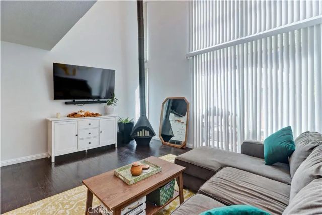 1048 Cabrillo Park Drive A, Santa Ana, CA 92701