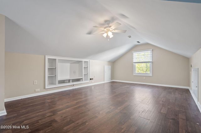 8120 Mason Ridge Lane, Wilmington, NC 28409