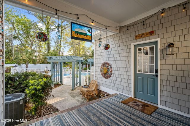 8120 Mason Ridge Lane, Wilmington, NC 28409