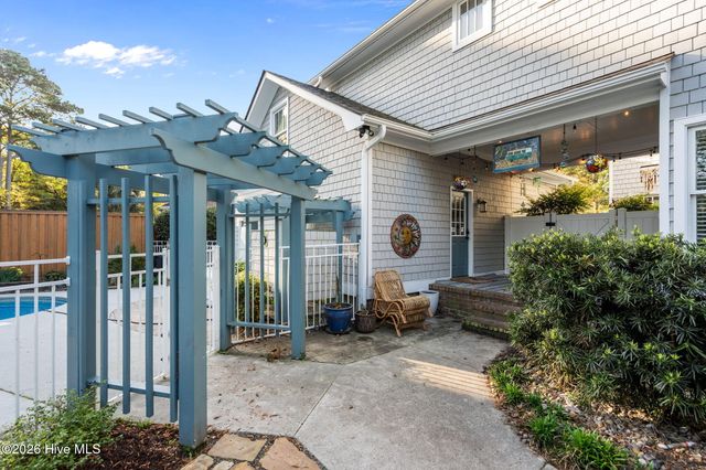 8120 Mason Ridge Lane, Wilmington, NC 28409
