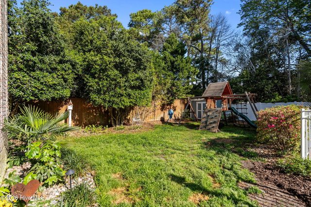 8120 Mason Ridge Lane, Wilmington, NC 28409