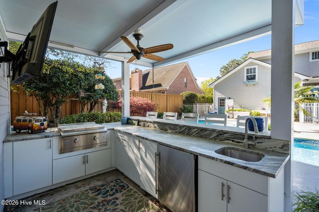 8120 Mason Ridge Lane, Wilmington, NC 28409