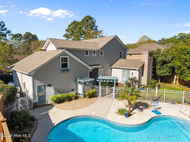 8120 Mason Ridge Lane, Wilmington, NC 28409