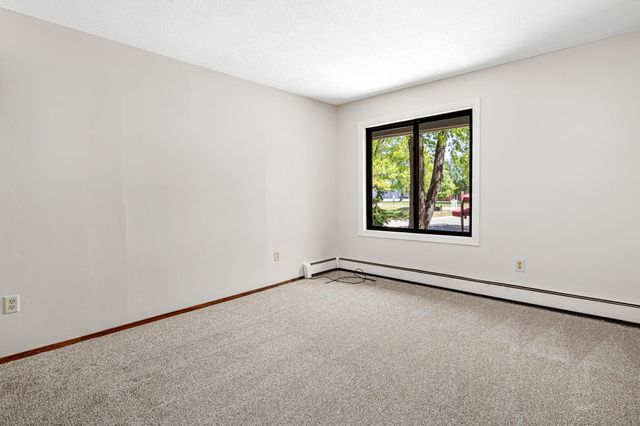 7500 Cahill Road 101C, Edina, MN 55439