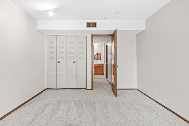 7500 Cahill Road 101C, Edina, MN 55439