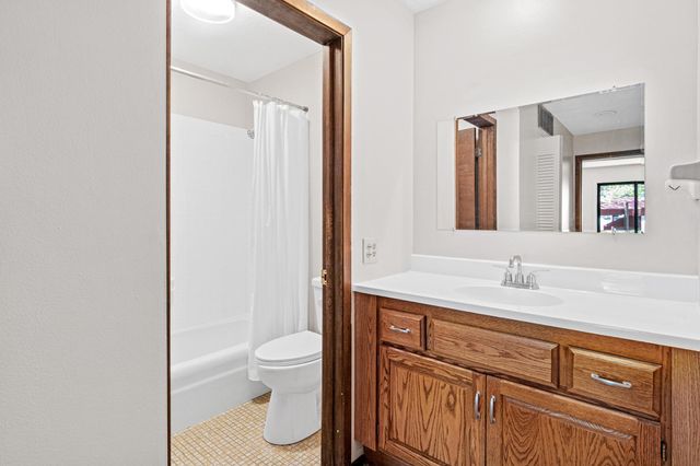 7500 Cahill Road 101C, Edina, MN 55439