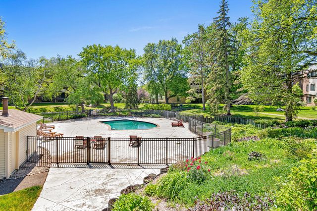 7500 Cahill Road 101C, Edina, MN 55439