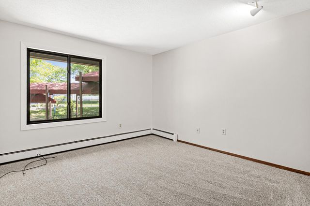 7500 Cahill Road 101C, Edina, MN 55439