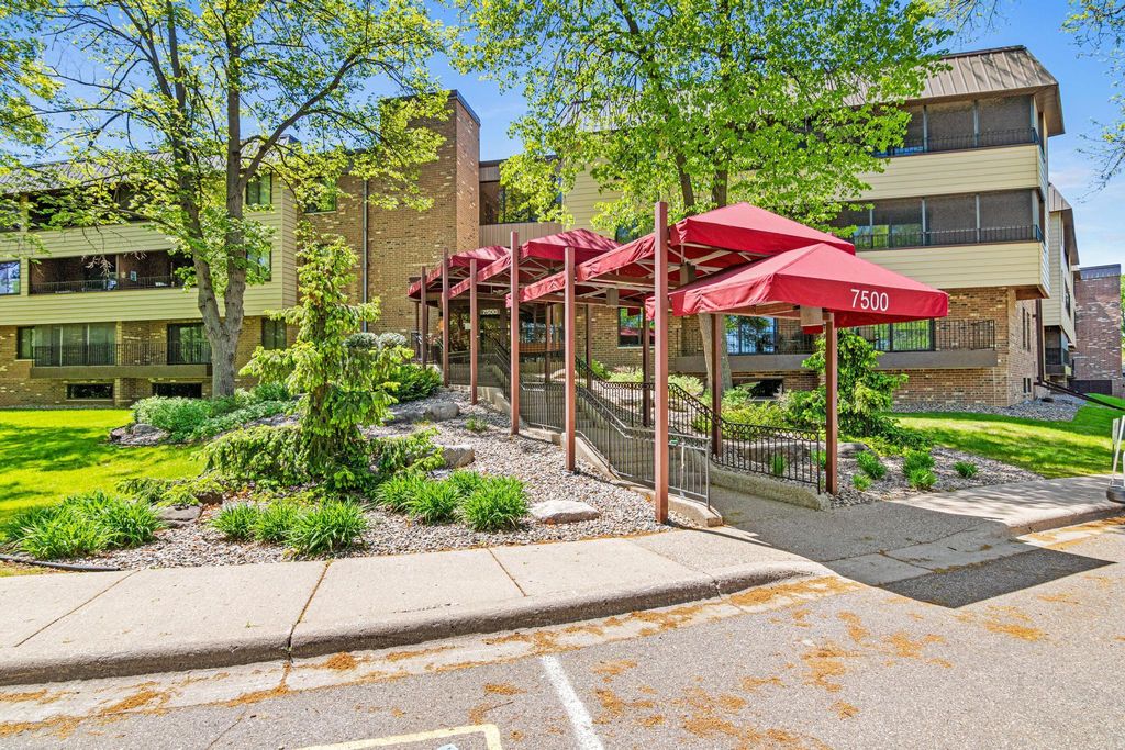 7500 Cahill Road 101C, Edina, MN 55439