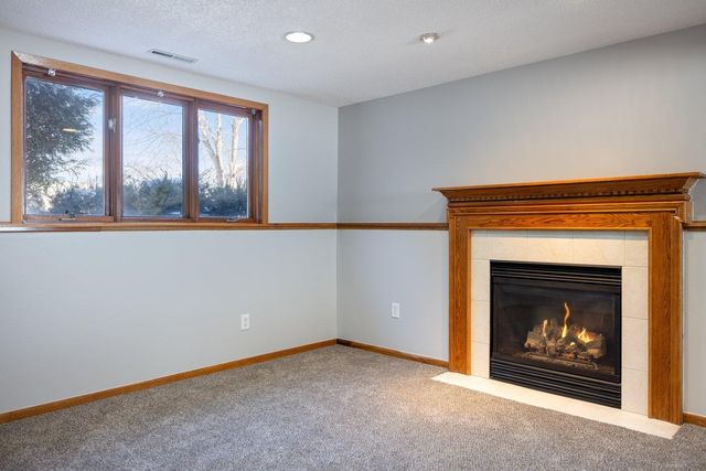 4834 10th Street NW, Rochester, MN 55901