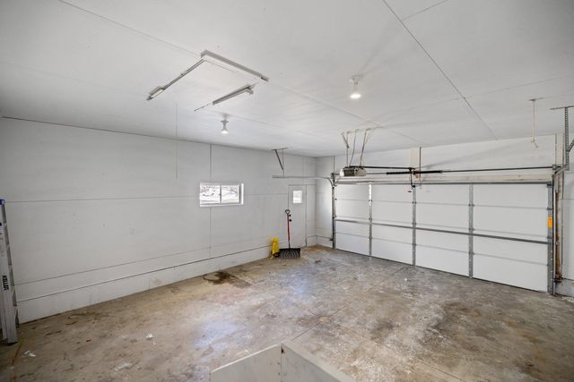 4834 10th Street NW, Rochester, MN 55901