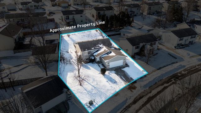 4834 10th Street NW, Rochester, MN 55901