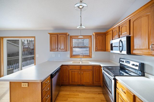 4834 10th Street NW, Rochester, MN 55901