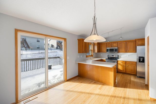 4834 10th Street NW, Rochester, MN 55901