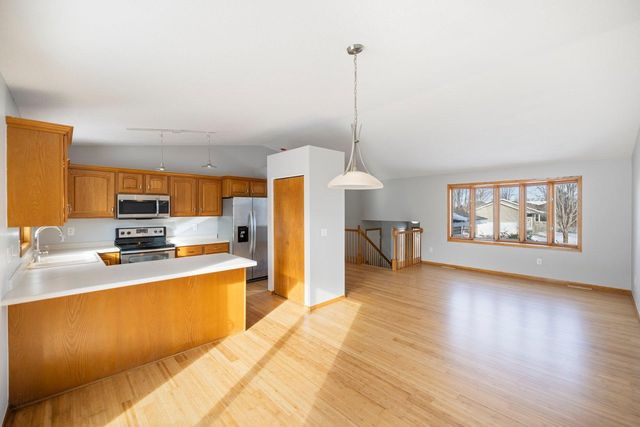 4834 10th Street NW, Rochester, MN 55901