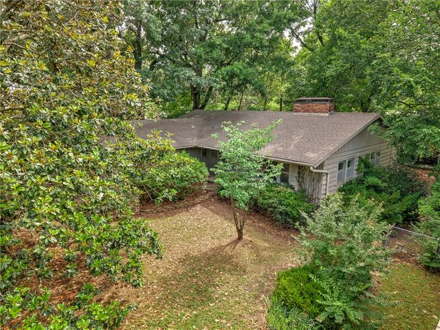 1917 Woodland Avenue, Fayetteville, AR 72703