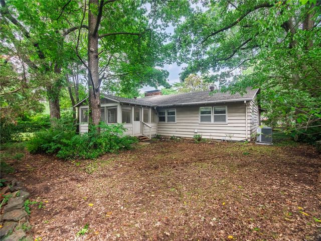 1917 Woodland Avenue, Fayetteville, AR 72703