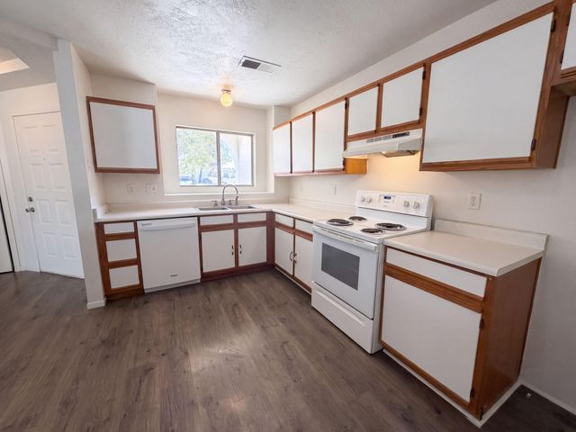 1610 Perma Drive NE, Rio Rancho, NM 87144
