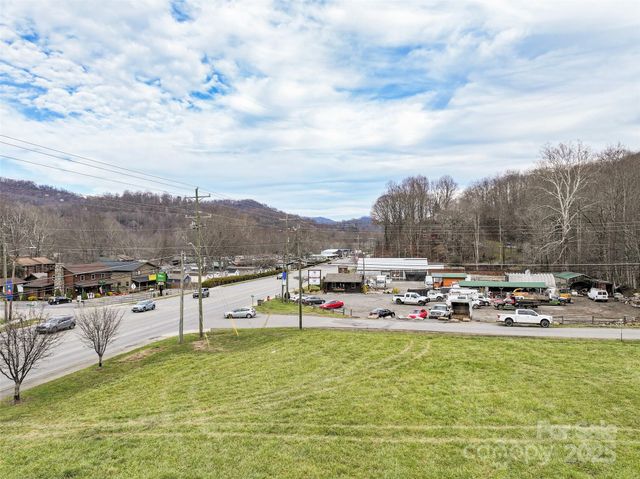 000 Soco Road 2, Maggie Valley, NC 28751