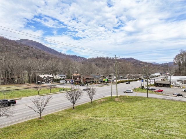 000 Soco Road 2, Maggie Valley, NC 28751