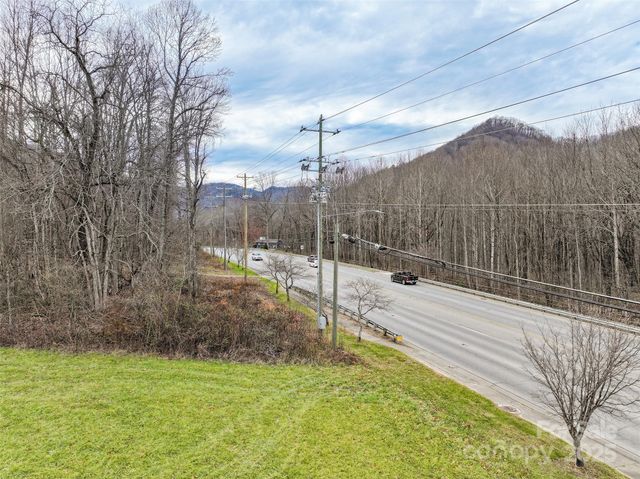 000 Soco Road 2, Maggie Valley, NC 28751