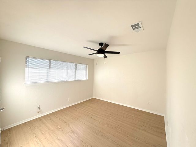 1401 Arvel, Azle, TX 76020