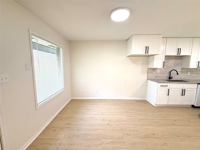 1401 Arvel, Azle, TX 76020