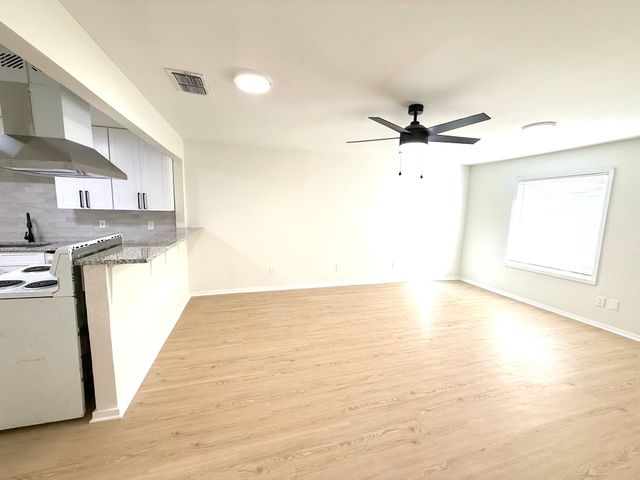 1401 Arvel, Azle, TX 76020