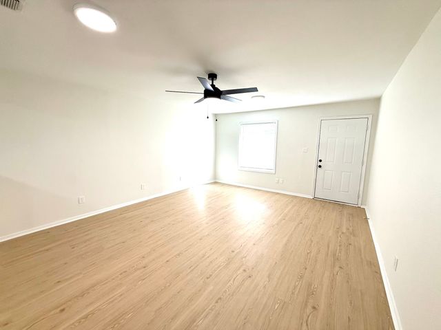 1401 Arvel, Azle, TX 76020