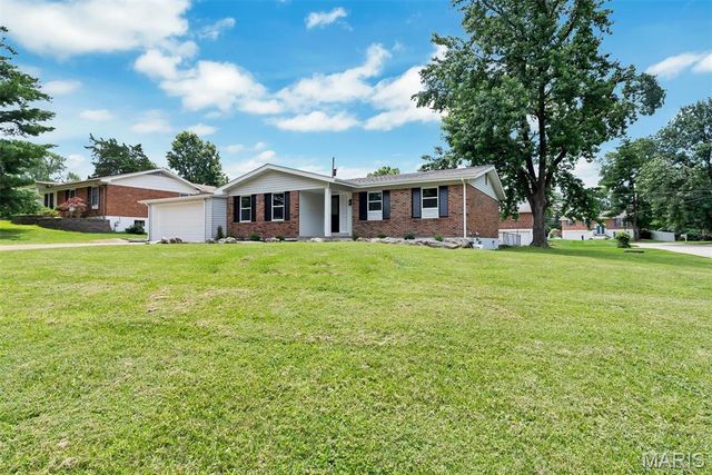 1152 Tumbleweed Trail, Ellisville, MO 63011