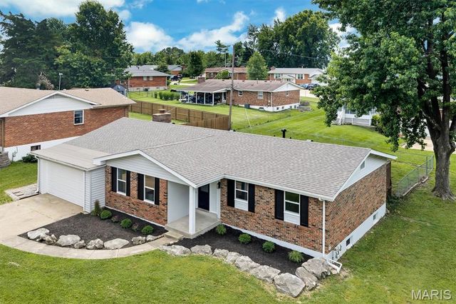 1152 Tumbleweed Trail, Ellisville, MO 63011