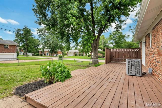1152 Tumbleweed Trail, Ellisville, MO 63011