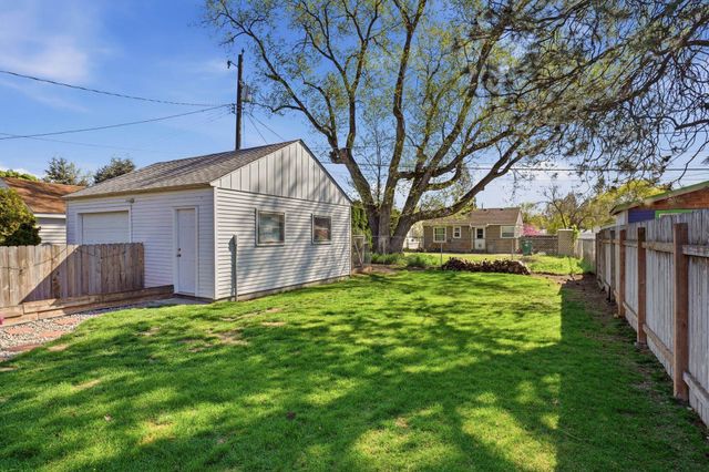 5708 N Milton St, Spokane, WA 99205