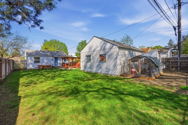 5708 N Milton St, Spokane, WA 99205