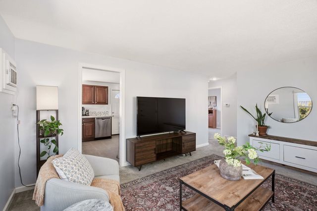 5708 N Milton St, Spokane, WA 99205
