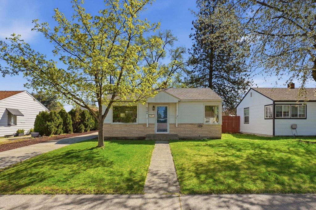 5708 N Milton St, Spokane, WA 99205