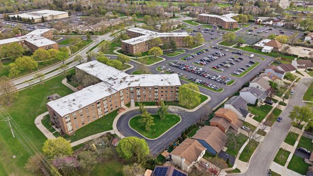 1880 Bonnie Lane 412, Hoffman Estates, IL 60169