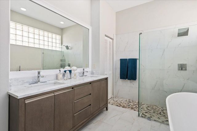 700 SILK OAK DRIVE, Venice, FL 34293