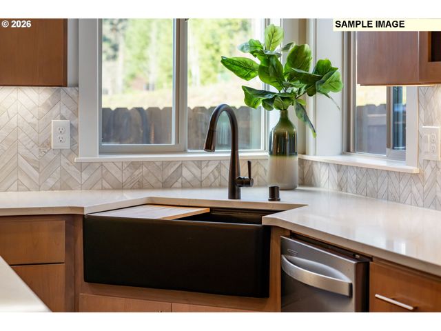 2341 E FOXTROT St, La Center, WA 98629