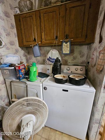 10553 Ridgeway Circle, Granby, MO 64844