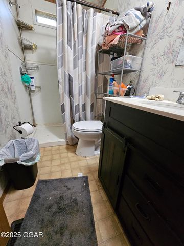 10553 Ridgeway Circle, Granby, MO 64844