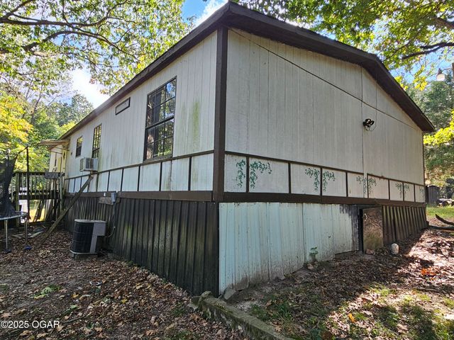 10553 Ridgeway Circle, Granby, MO 64844