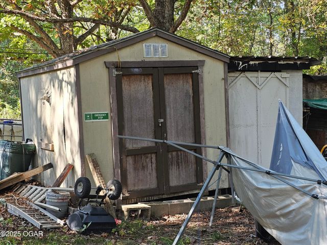 10553 Ridgeway Circle, Granby, MO 64844